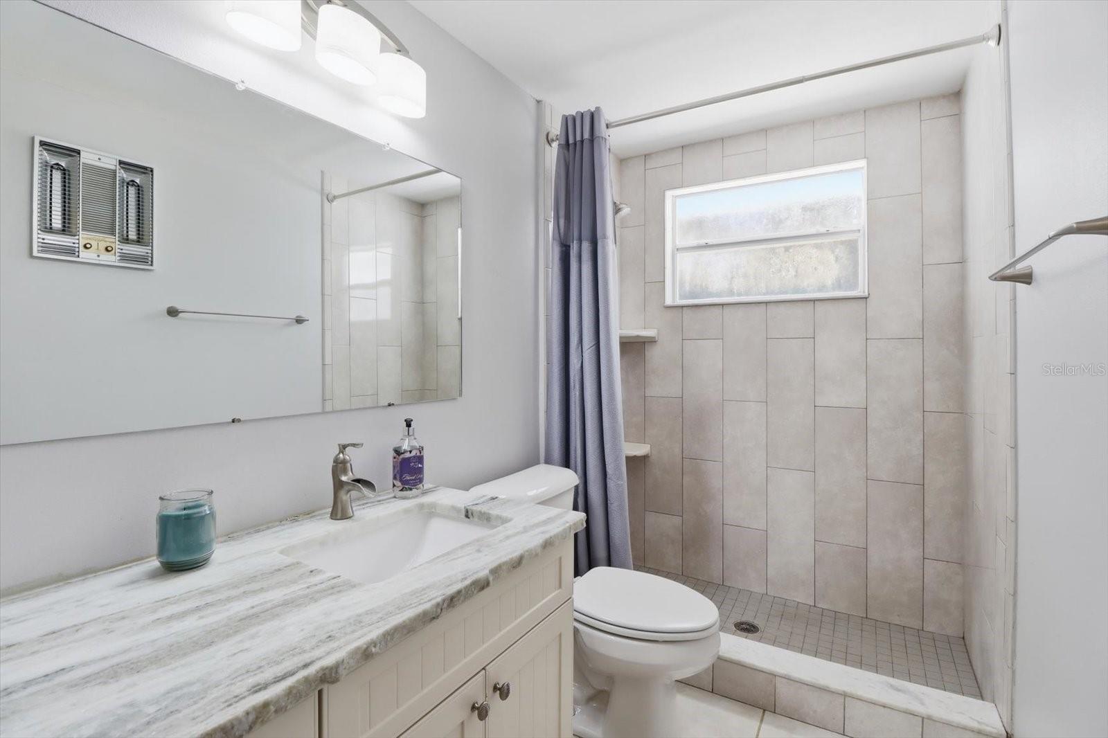 Image 17 of 42 For 455 Camellia Avenue