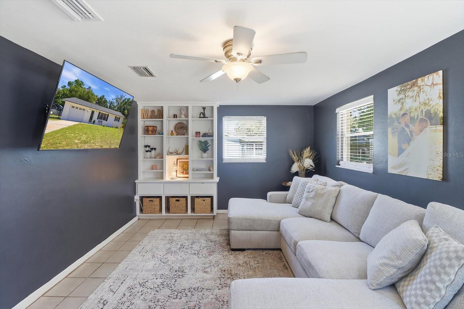 Image 23 of 42 For 455 Camellia Avenue