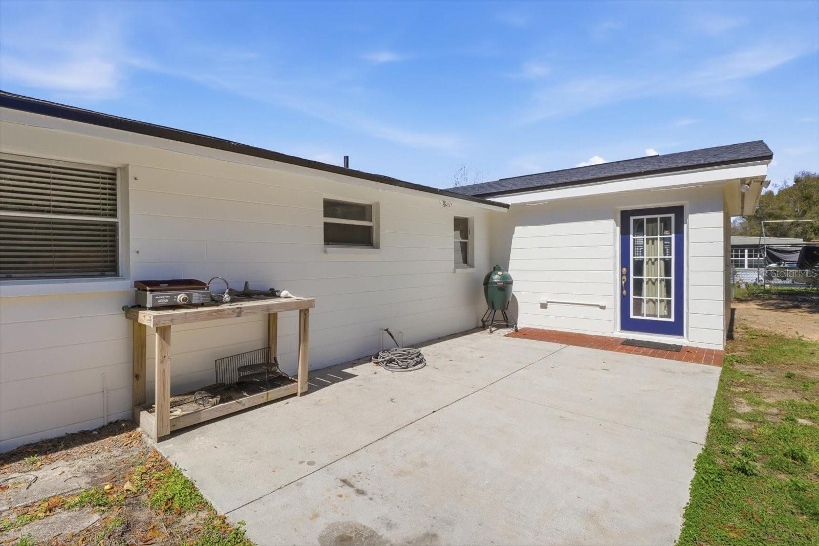 Image 27 of 42 For 455 Camellia Avenue