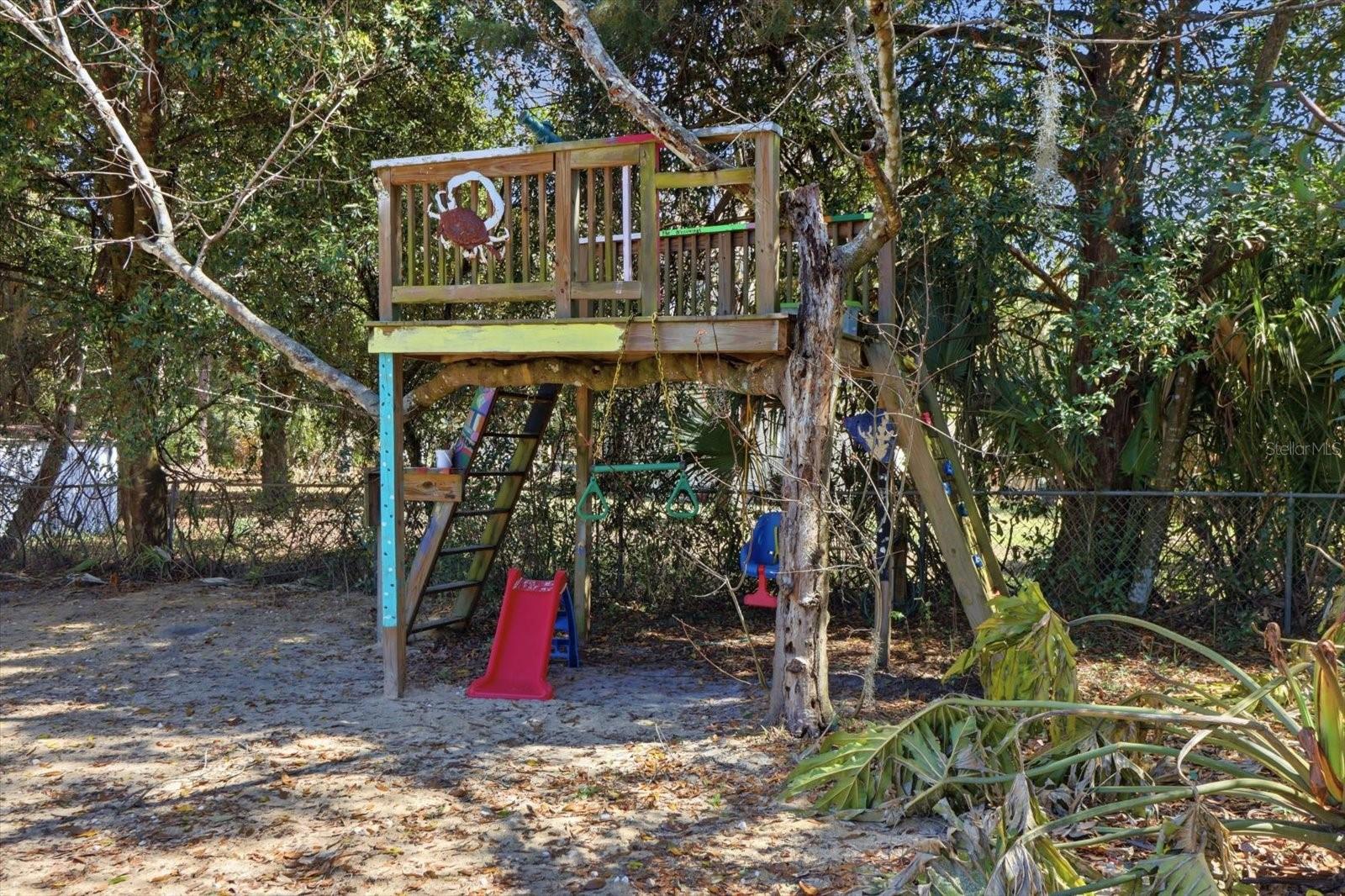 Image 33 of 42 For 455 Camellia Avenue