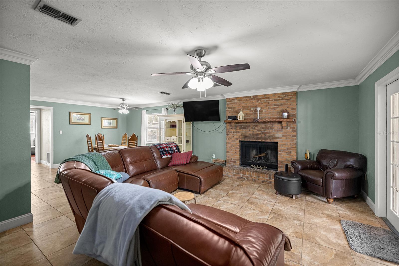 Image 10 of 32 For 5947 Avenue C