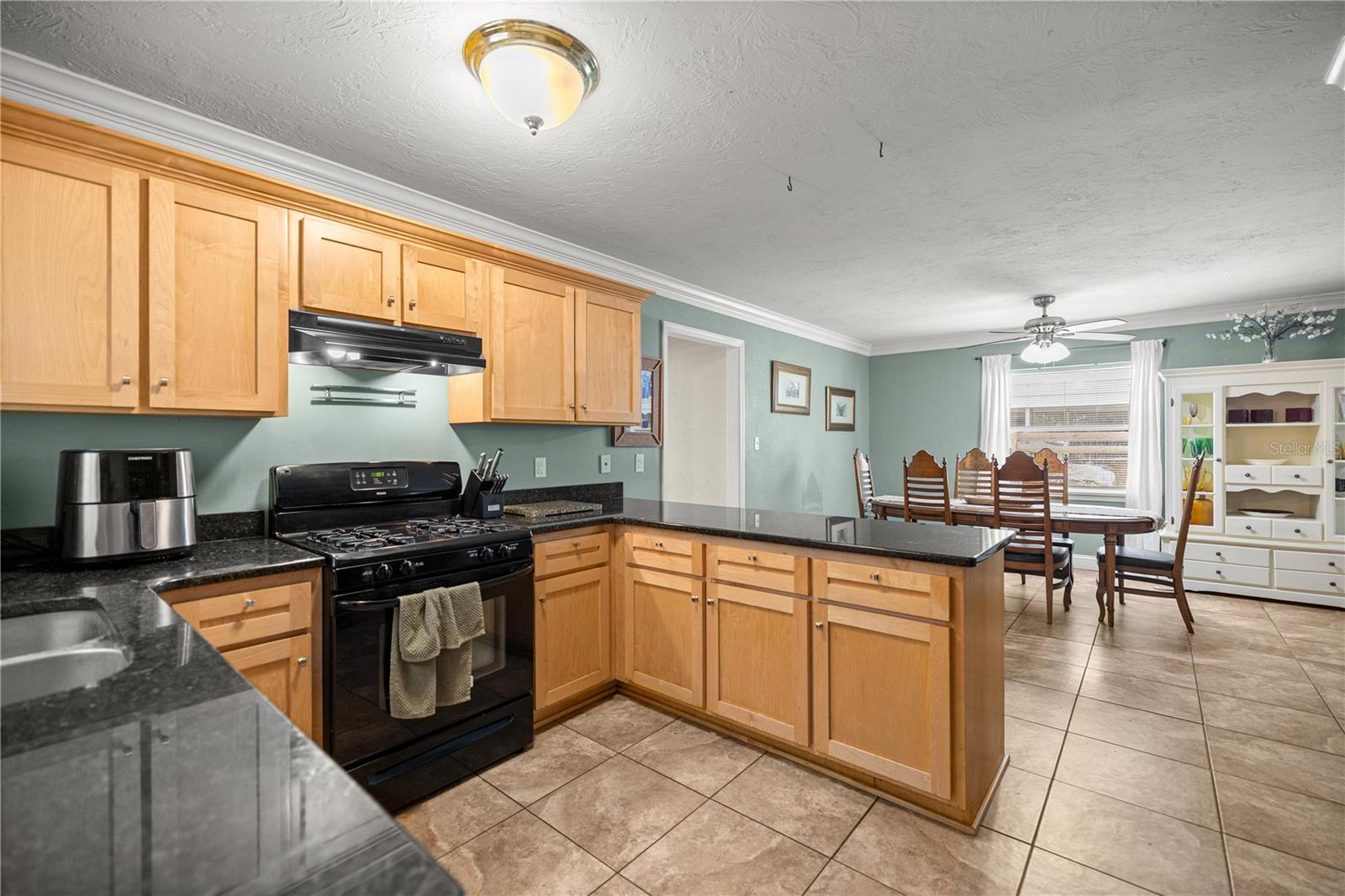 Image 6 of 32 For 5947 Avenue C