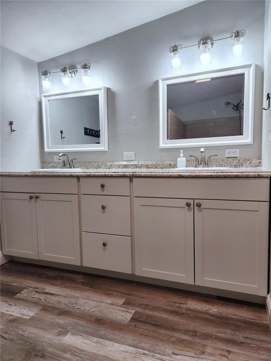 Image 13 of 36 For 10915 222nd Street