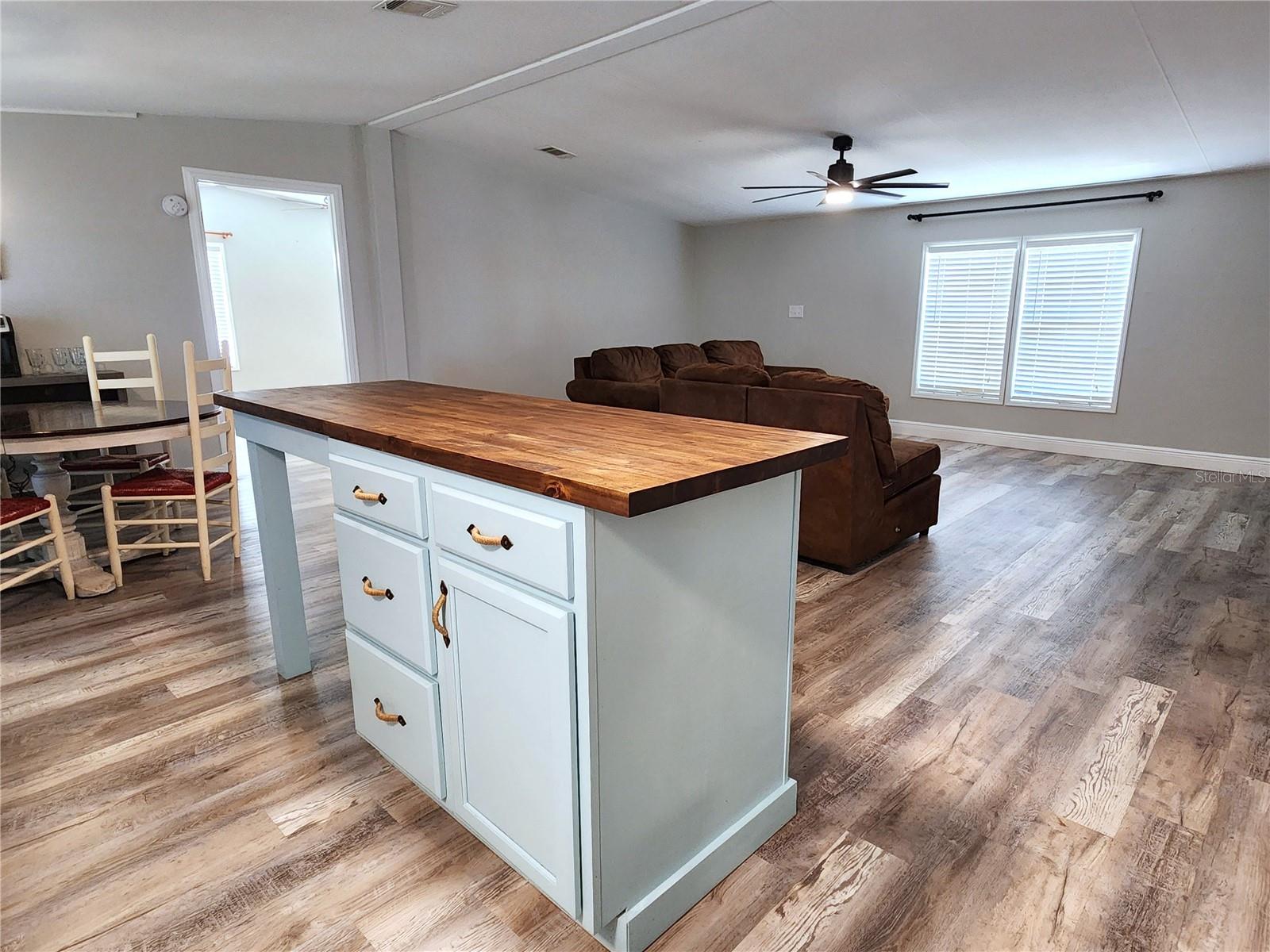 Image 8 of 36 For 10915 222nd Street