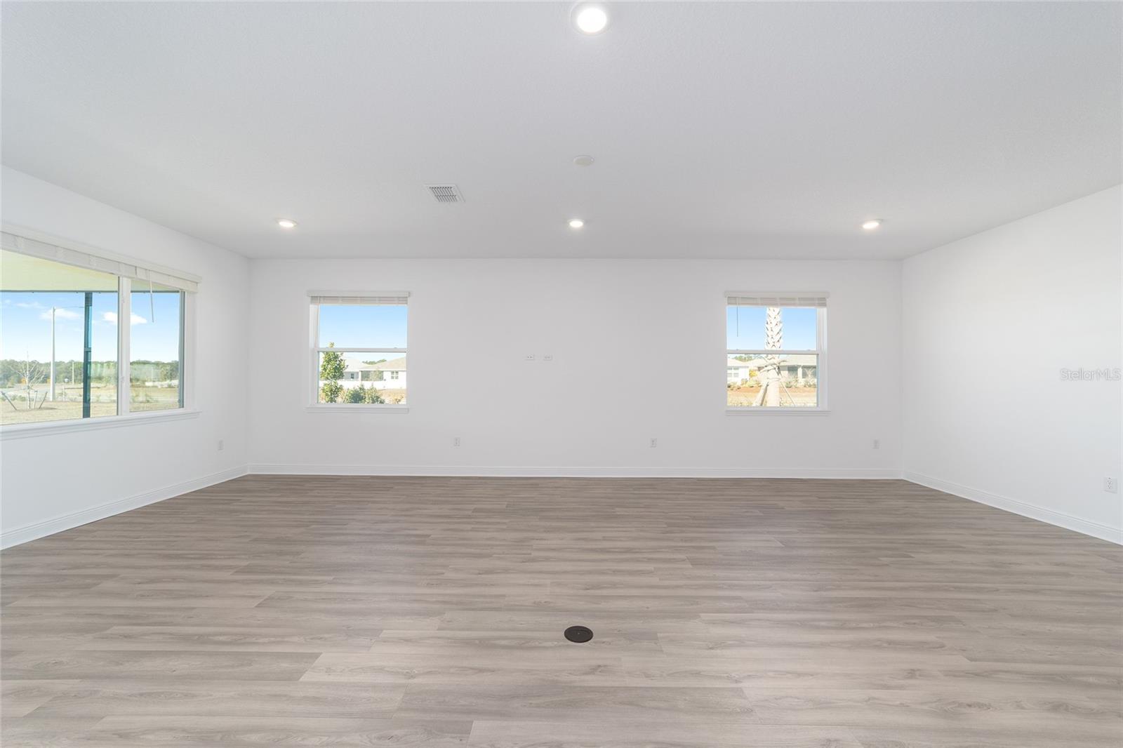 Image 14 of 44 For 10668 101st Lane