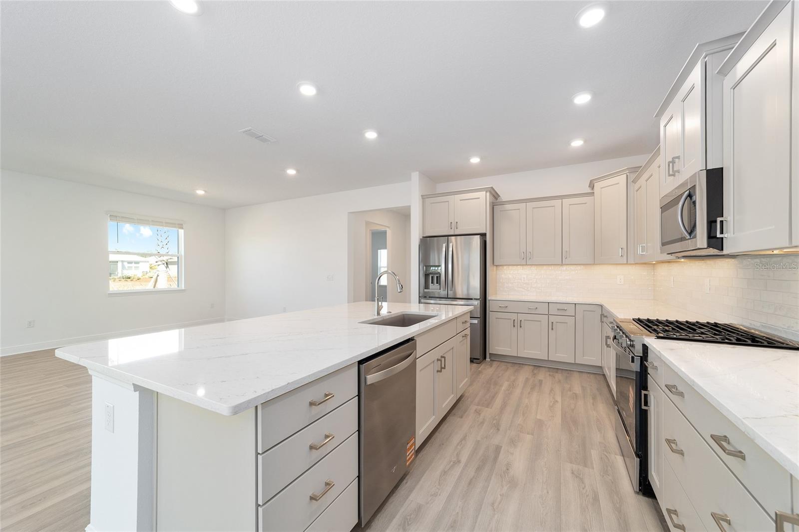 Image 18 of 44 For 10668 101st Lane