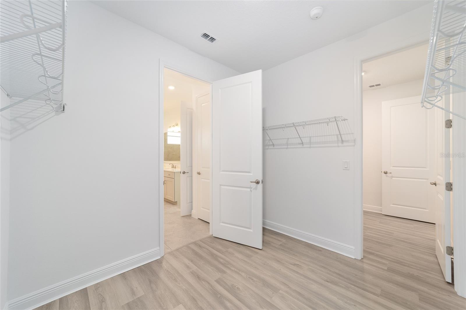 Image 28 of 44 For 10668 101st Lane