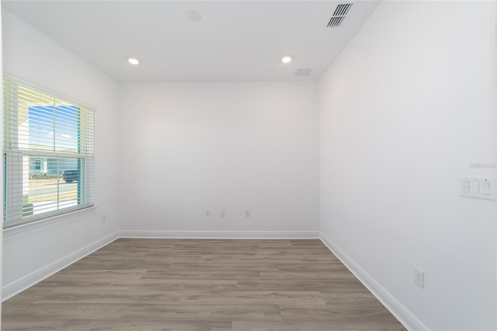 Image 30 of 44 For 10668 101st Lane