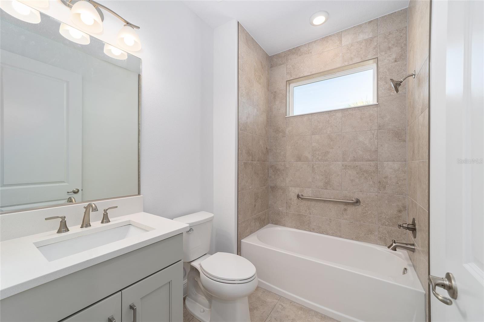 Image 32 of 44 For 10668 101st Lane