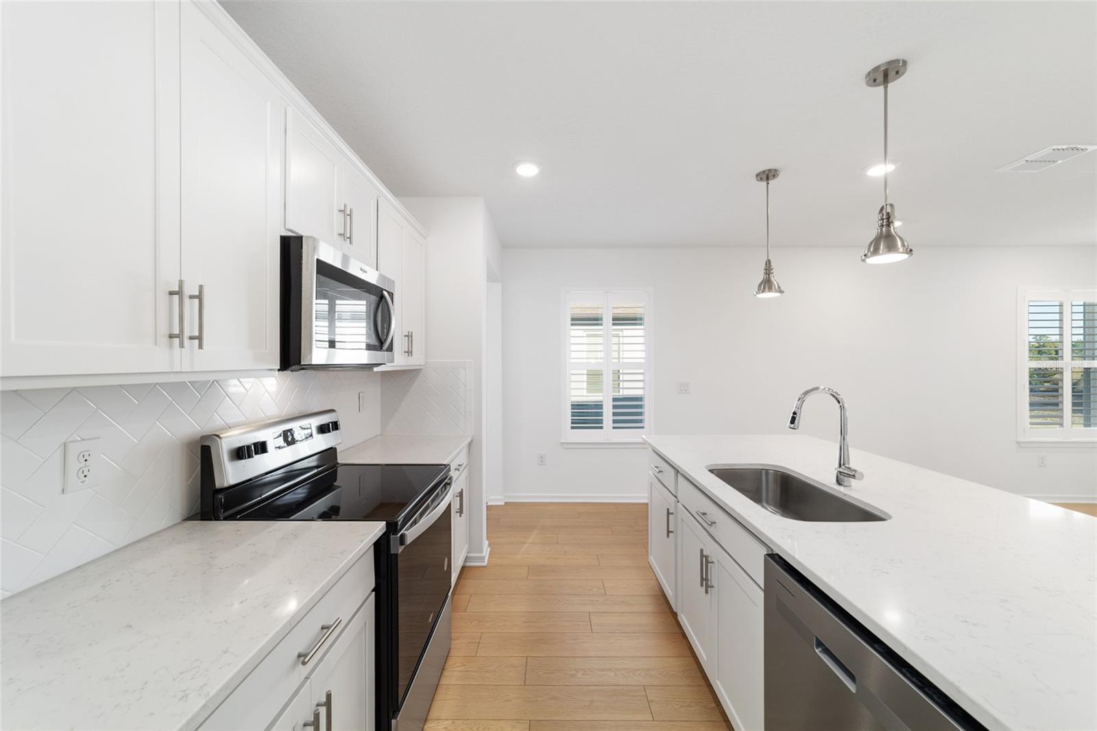 Image 19 of 58 For 5543 85th Avenue Road