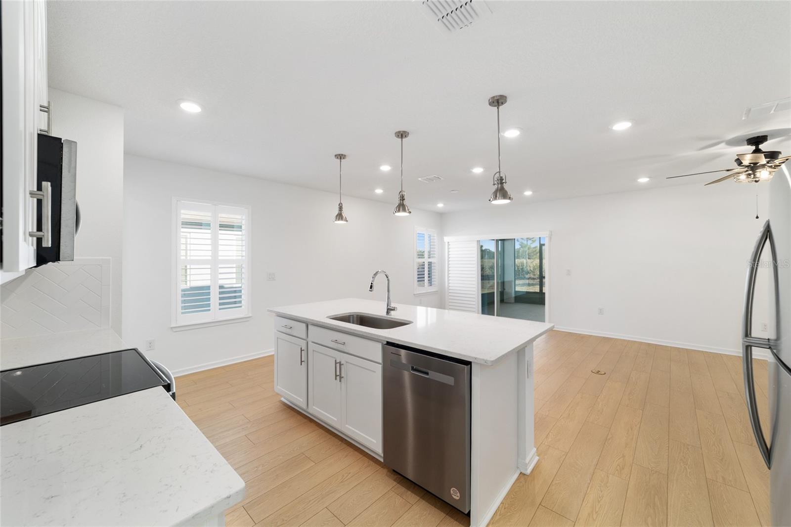 Image 20 of 58 For 5543 85th Avenue Road