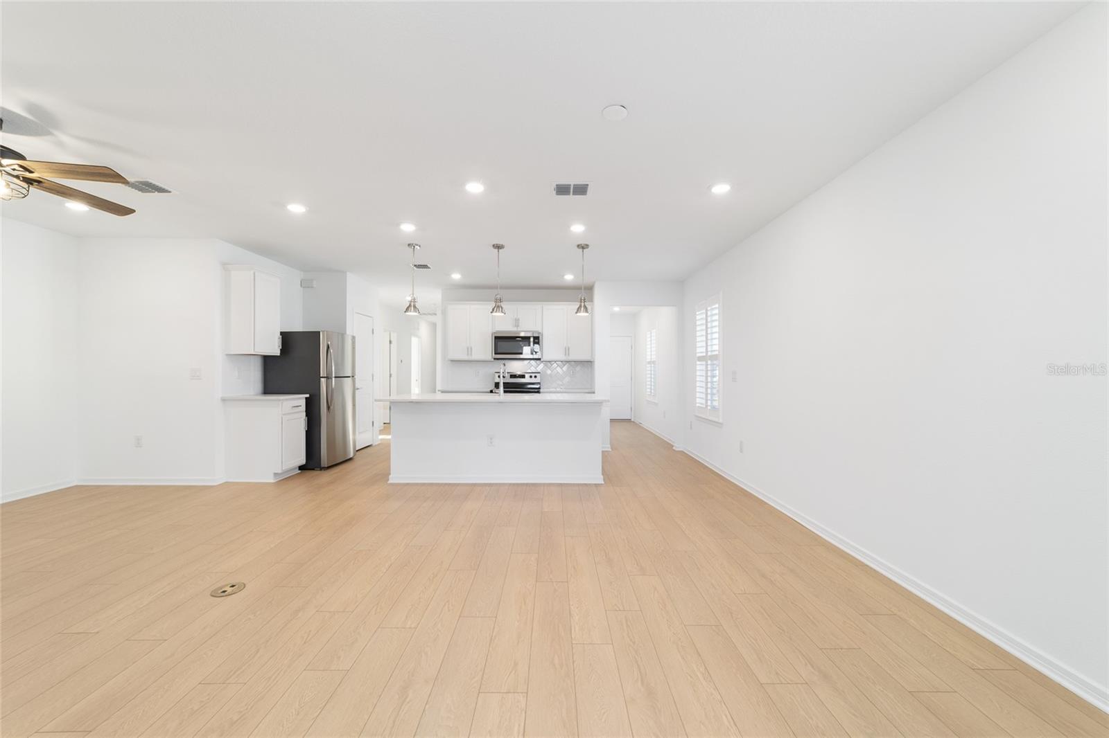 Image 9 of 58 For 5543 85th Avenue Road