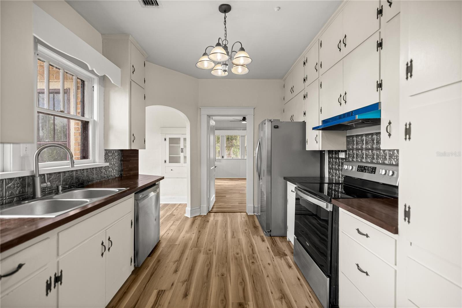 Image 10 of 36 For 7018 222nd Street