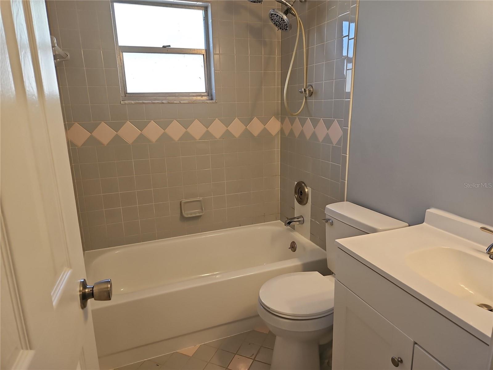 Image 11 of 18 For 2645 44th Street