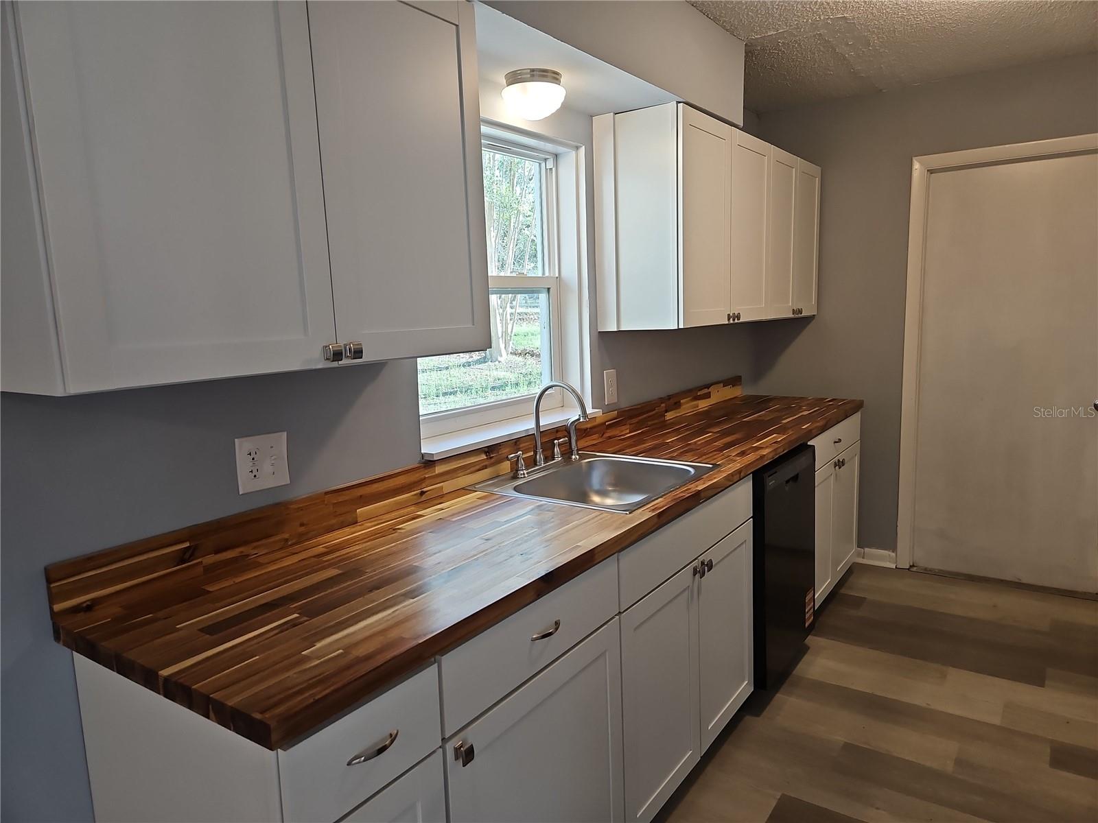 Image 5 of 18 For 2645 44th Street