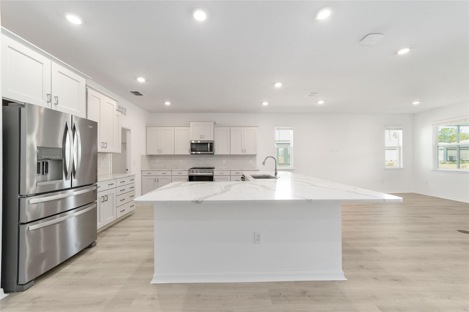 Image 18 of 44 For 10339 105th Terrace