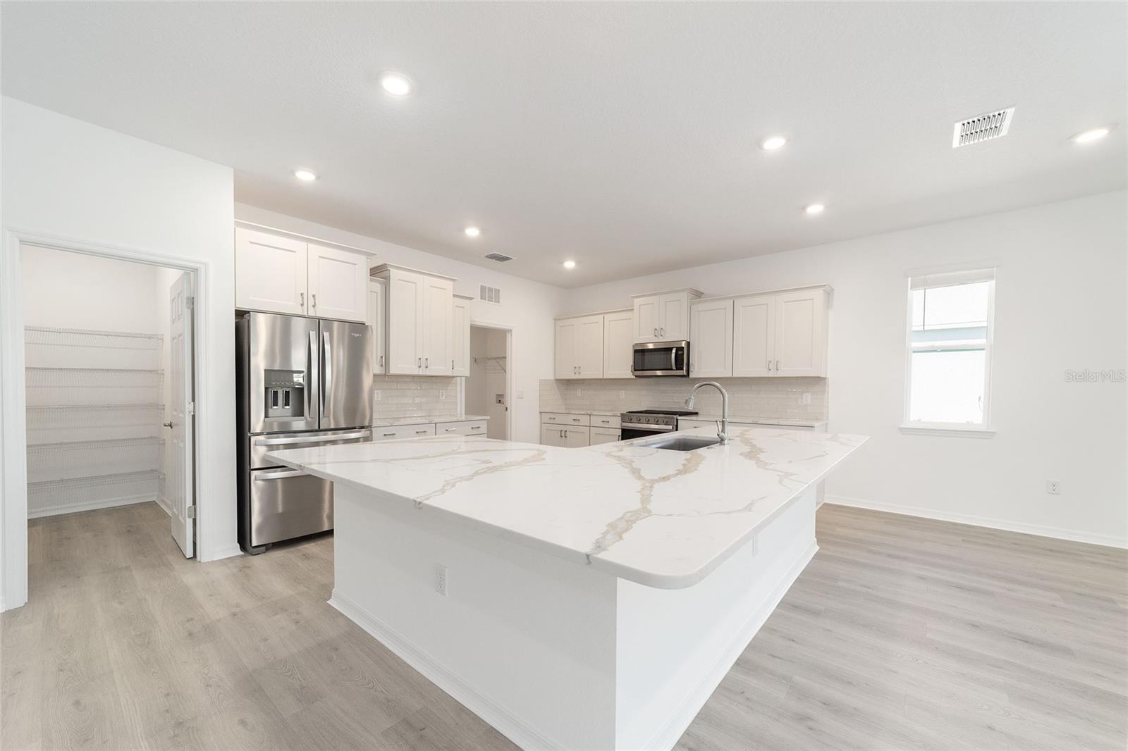 Image 19 of 44 For 10339 105th Terrace