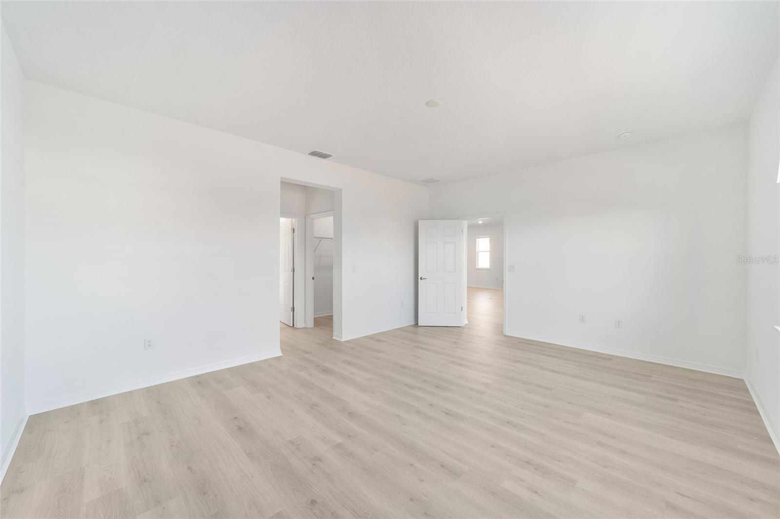 Image 25 of 44 For 10339 105th Terrace