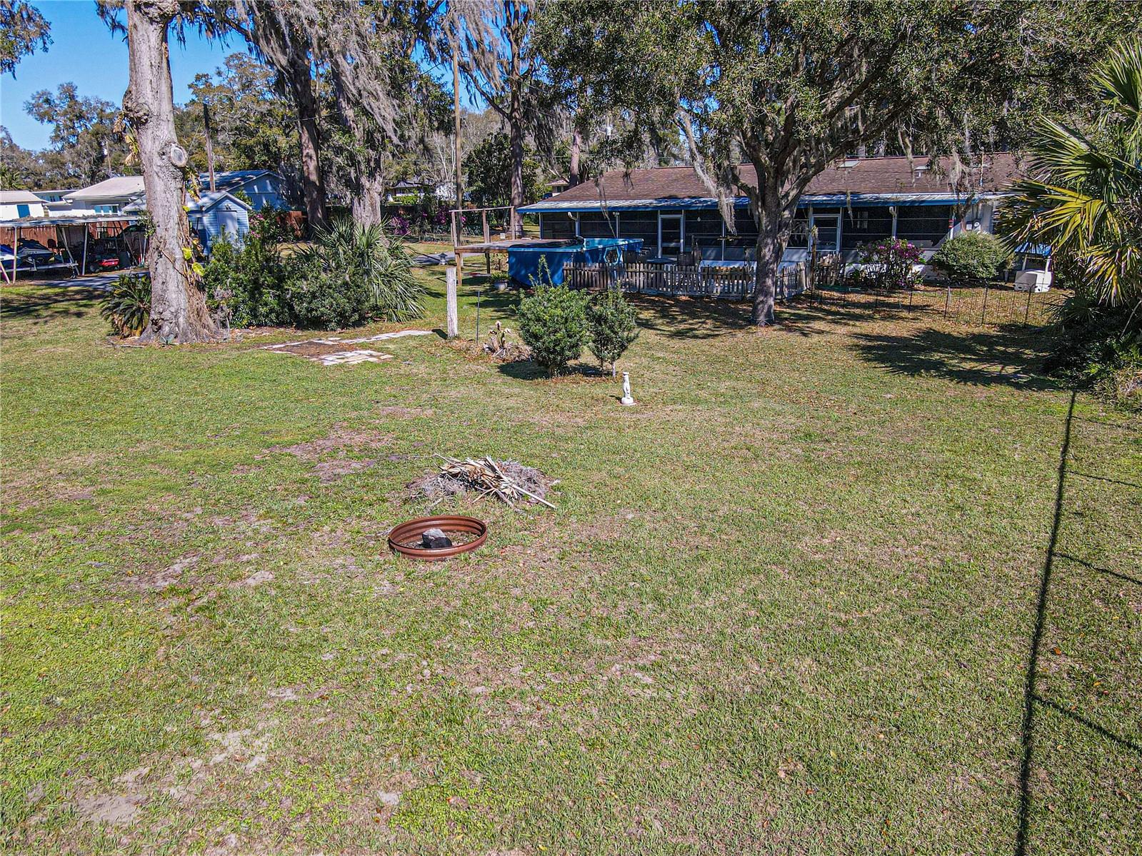 Image 14 of 56 For 10376 43rd Court