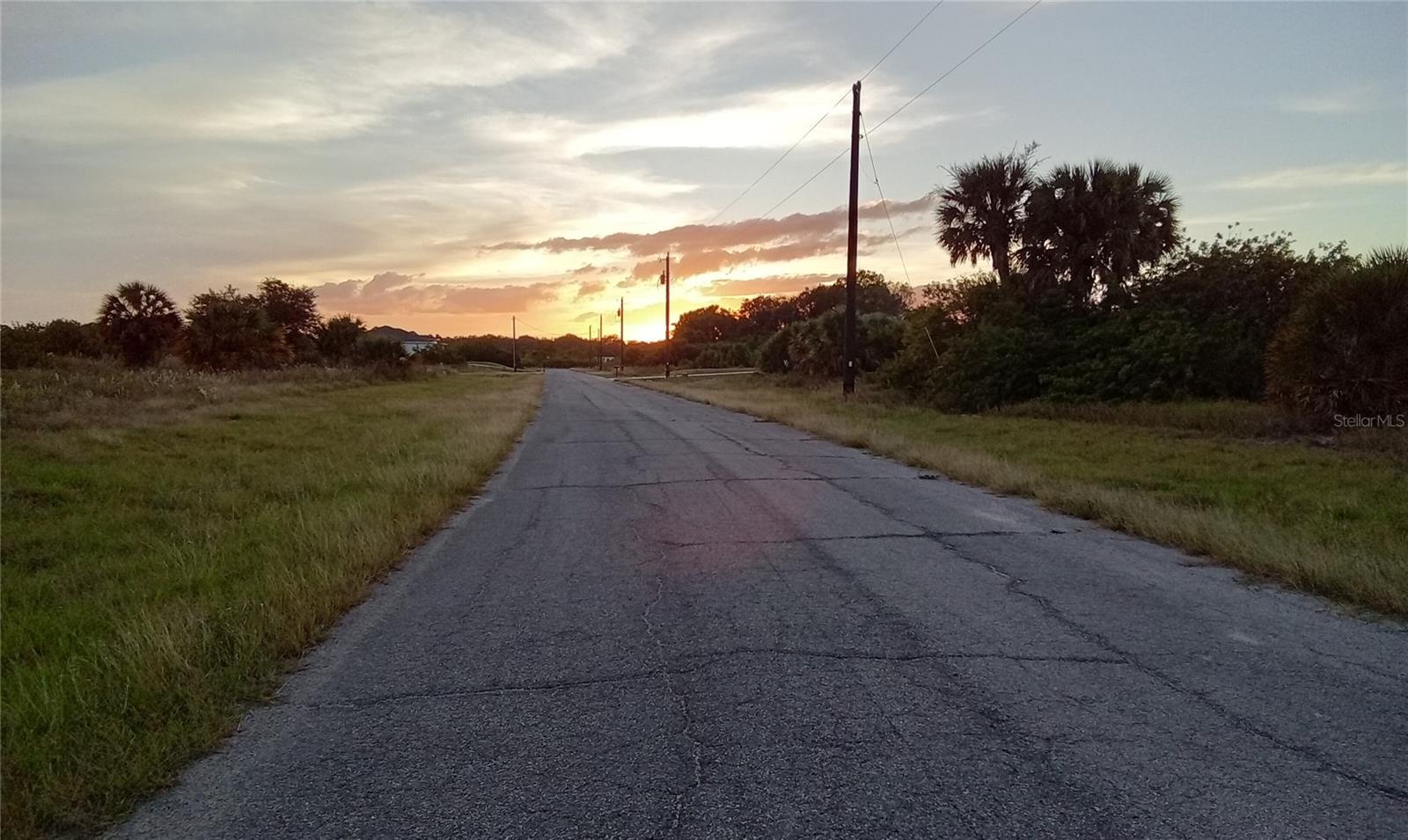 Image 5 of 6 For 320 Kansas Terrace