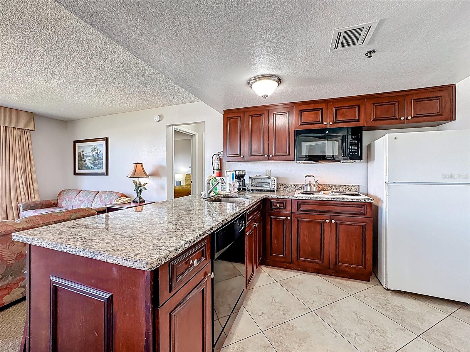 Image 10 of 40 For 6337 Parc Corniche Drive 2304