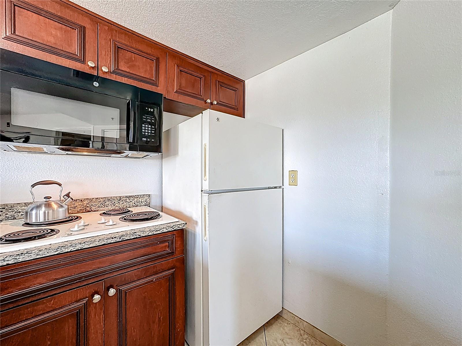 Image 13 of 40 For 6337 Parc Corniche Drive 2304