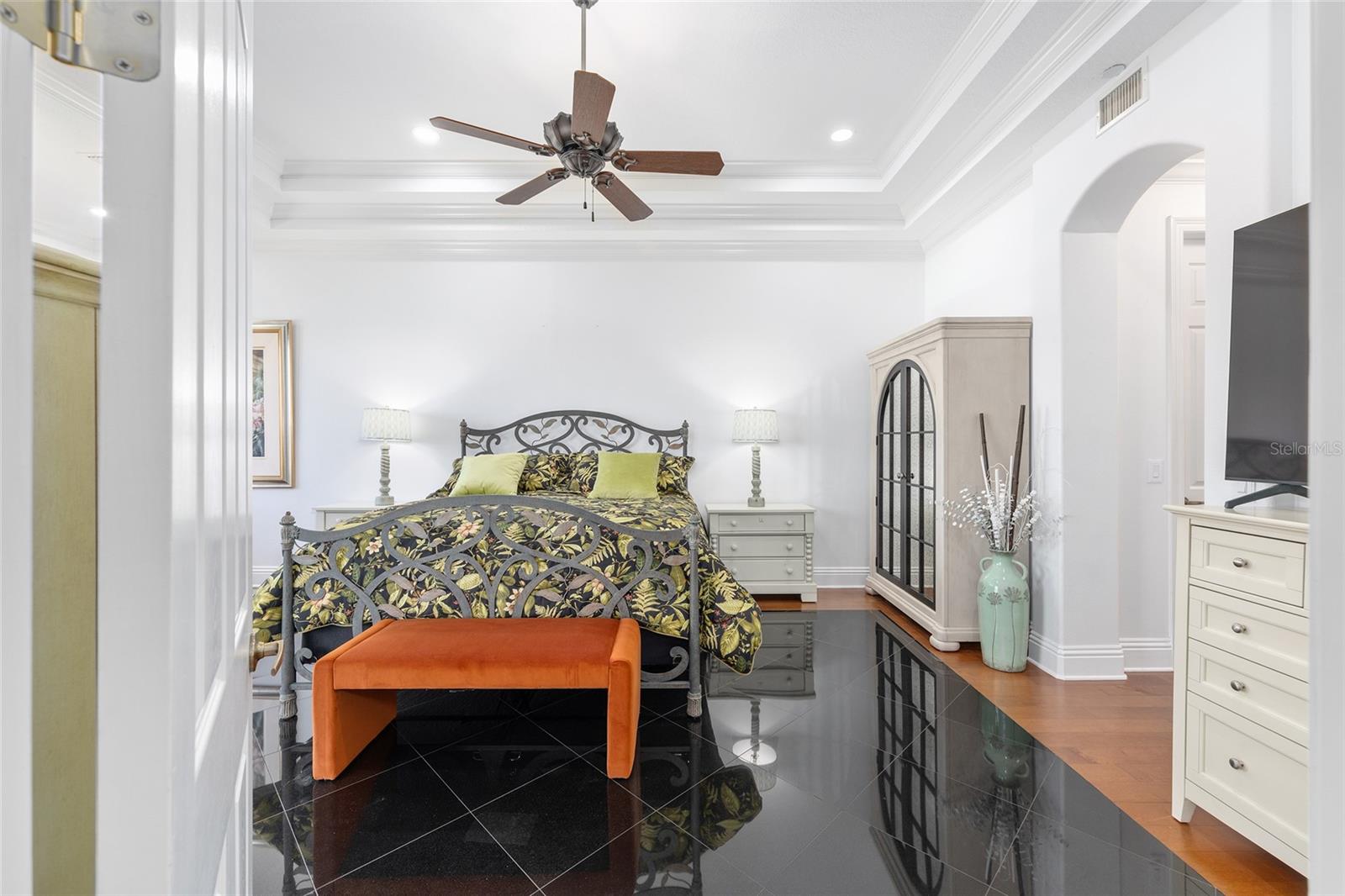 Image 7 of 56 For 1147 Pointe Vista Path