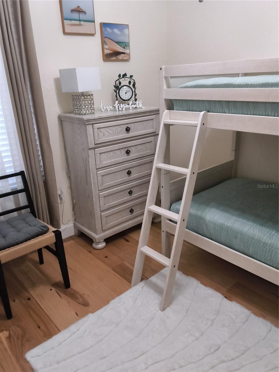 Image 23 of 67 For 551 61st Terrace