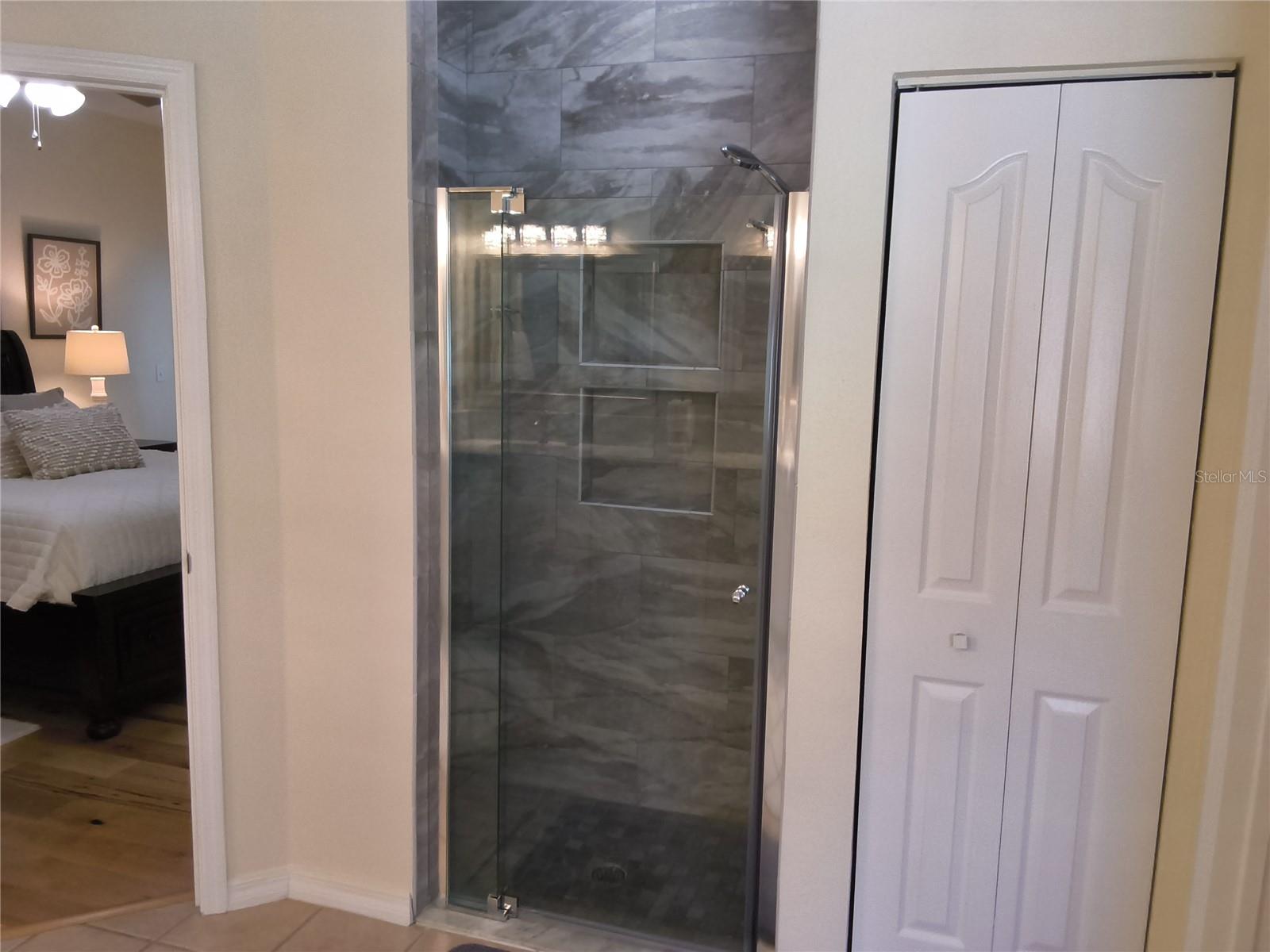 Image 41 of 67 For 551 61st Terrace