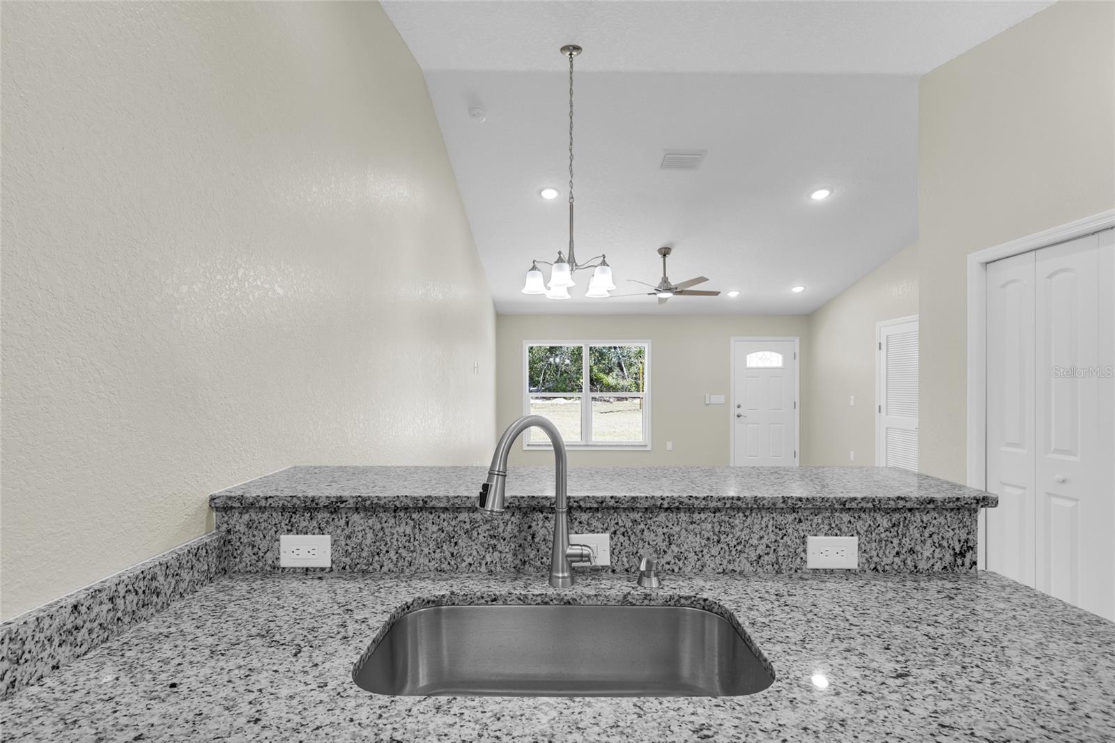 Image 20 of 33 For 3271 158th Unit 202 Loop