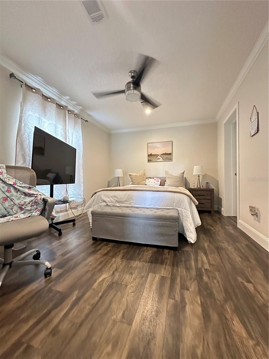 Image 8 of 25 For 6867 5th Street