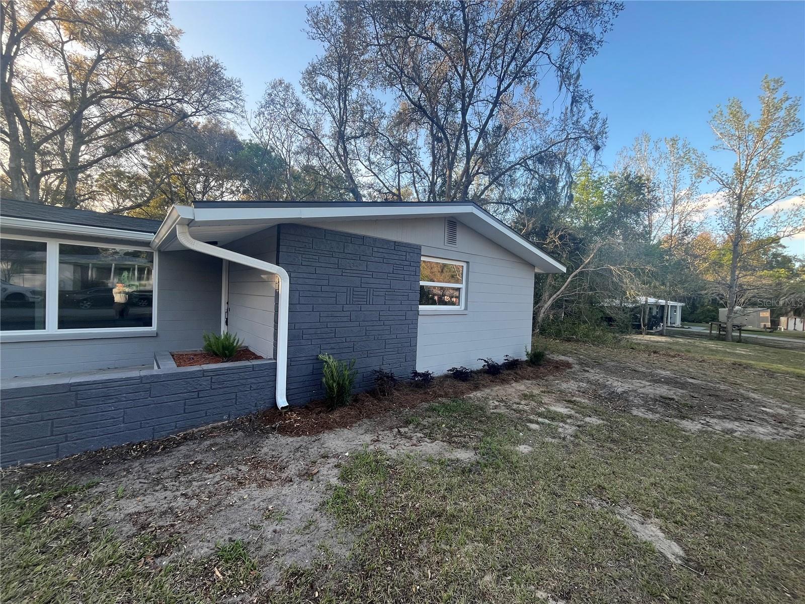 Image 6 of 29 For 1540 157th Avenue