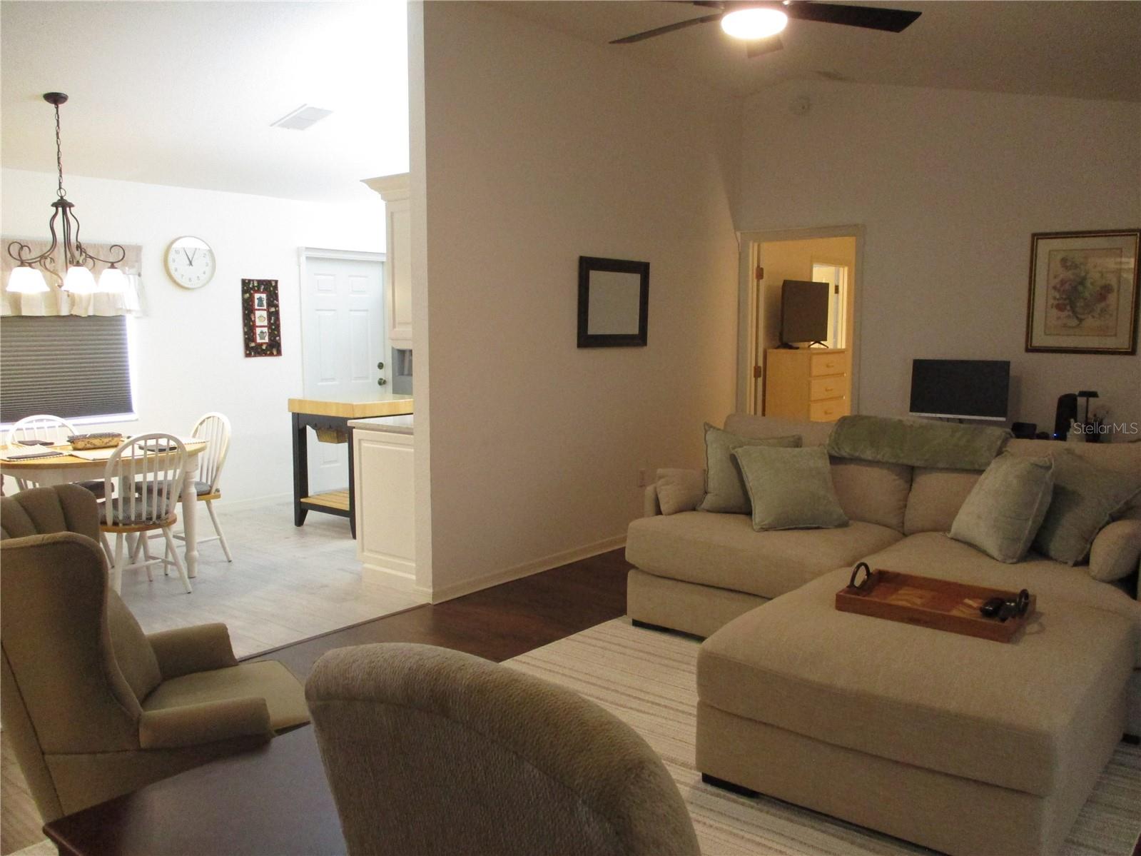 Image 4 of 62 For 11653 138th Lane