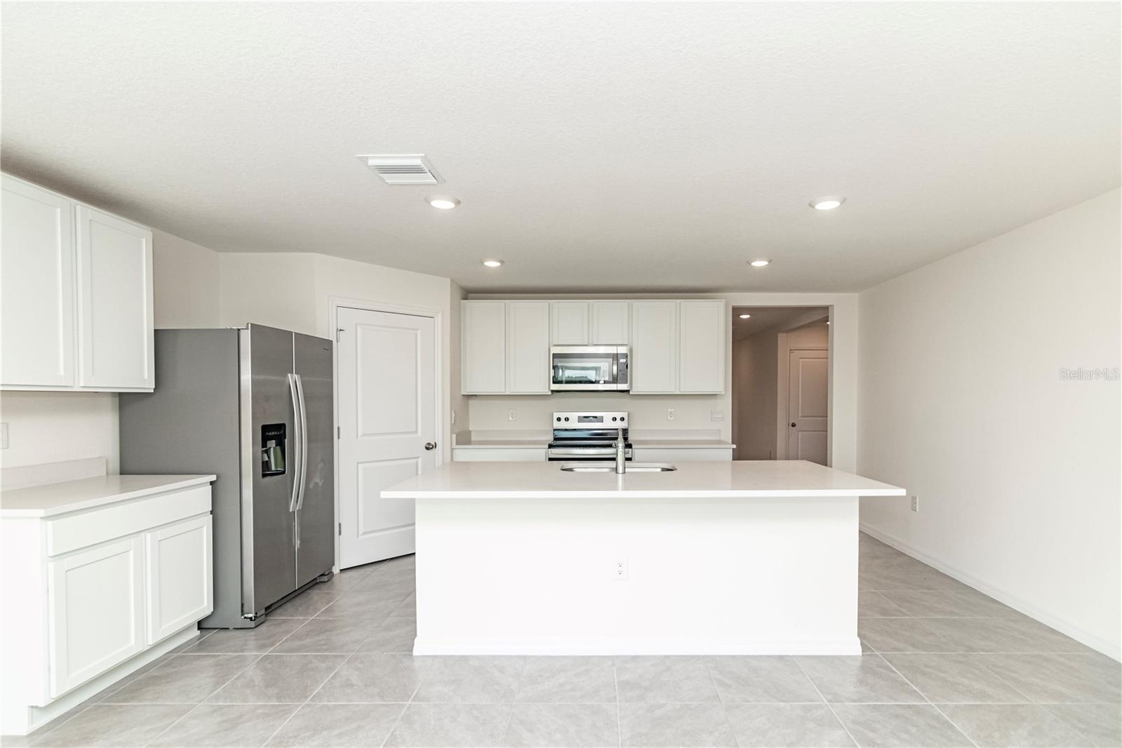 Image 7 of 39 For 9109 45th Terrace