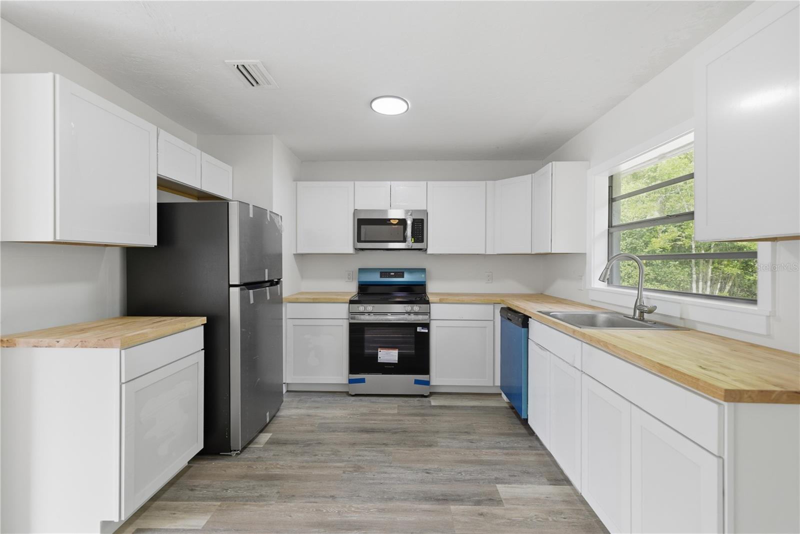 Image 6 of 12 For 3717 Idlewild Street