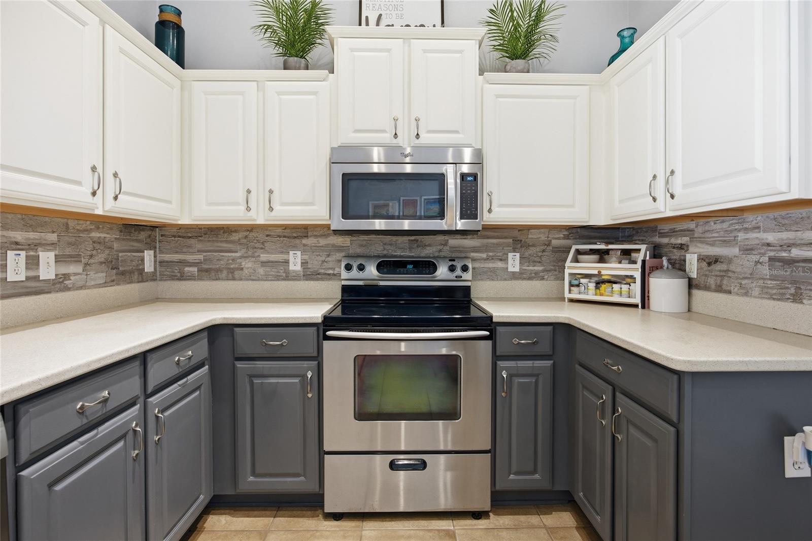 Image 13 of 43 For 13025 7th Lane