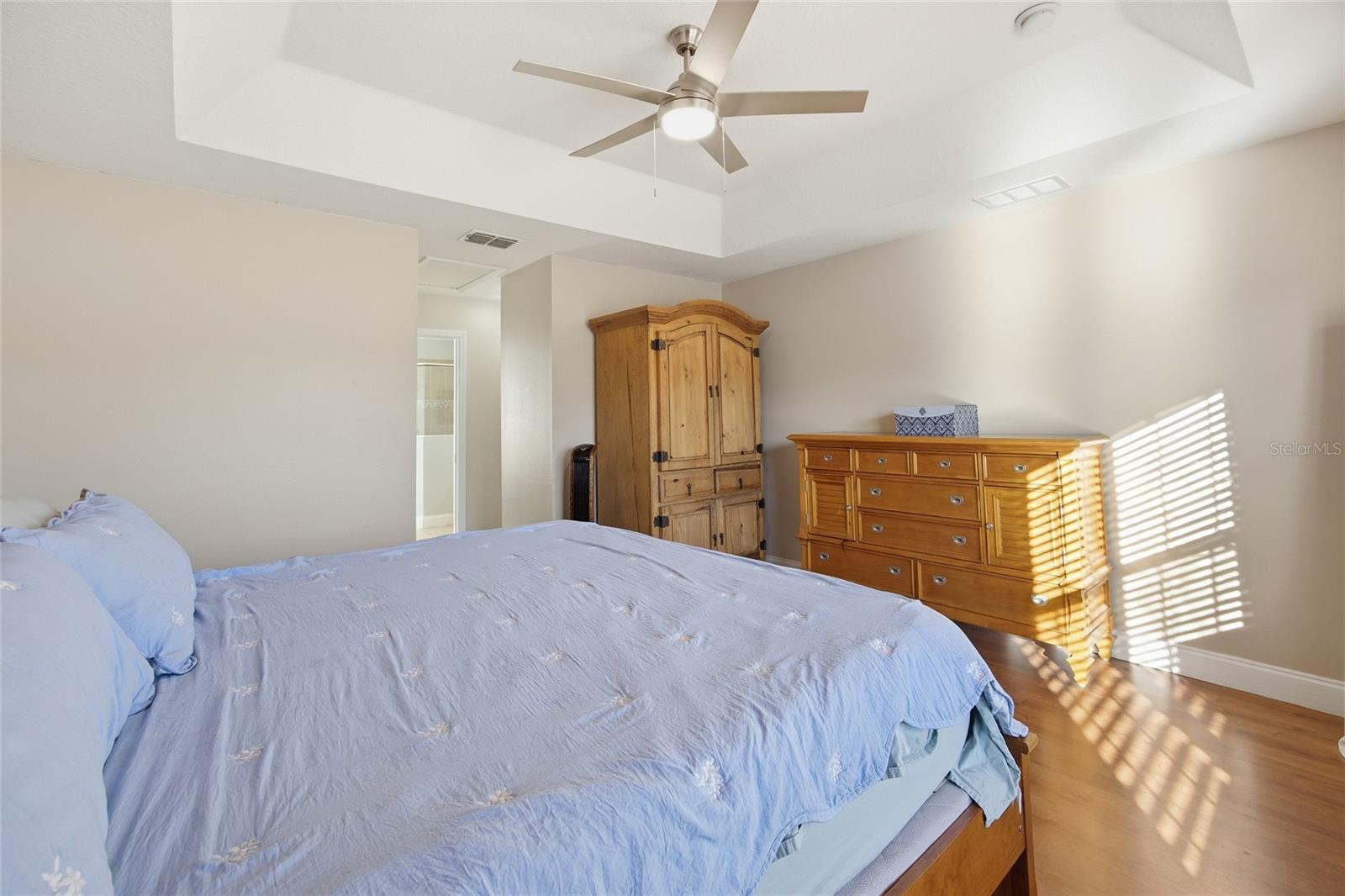 Image 19 of 43 For 13025 7th Lane