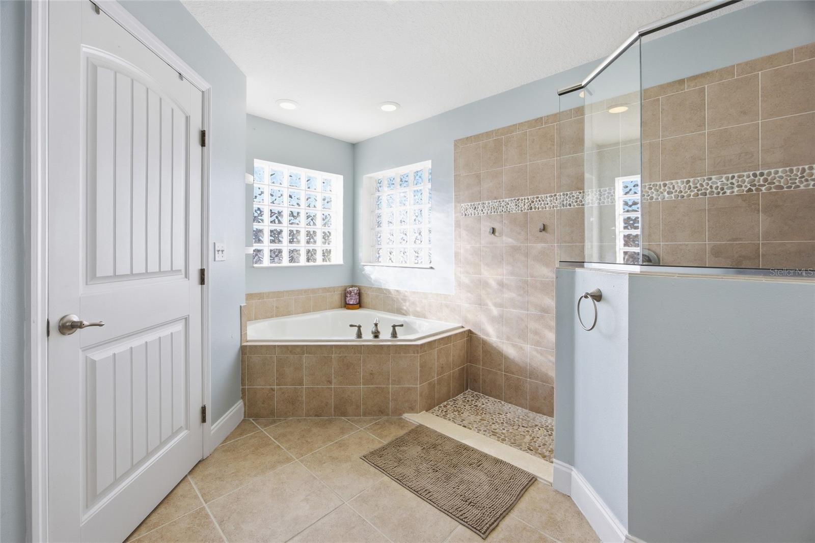 Image 20 of 43 For 13025 7th Lane