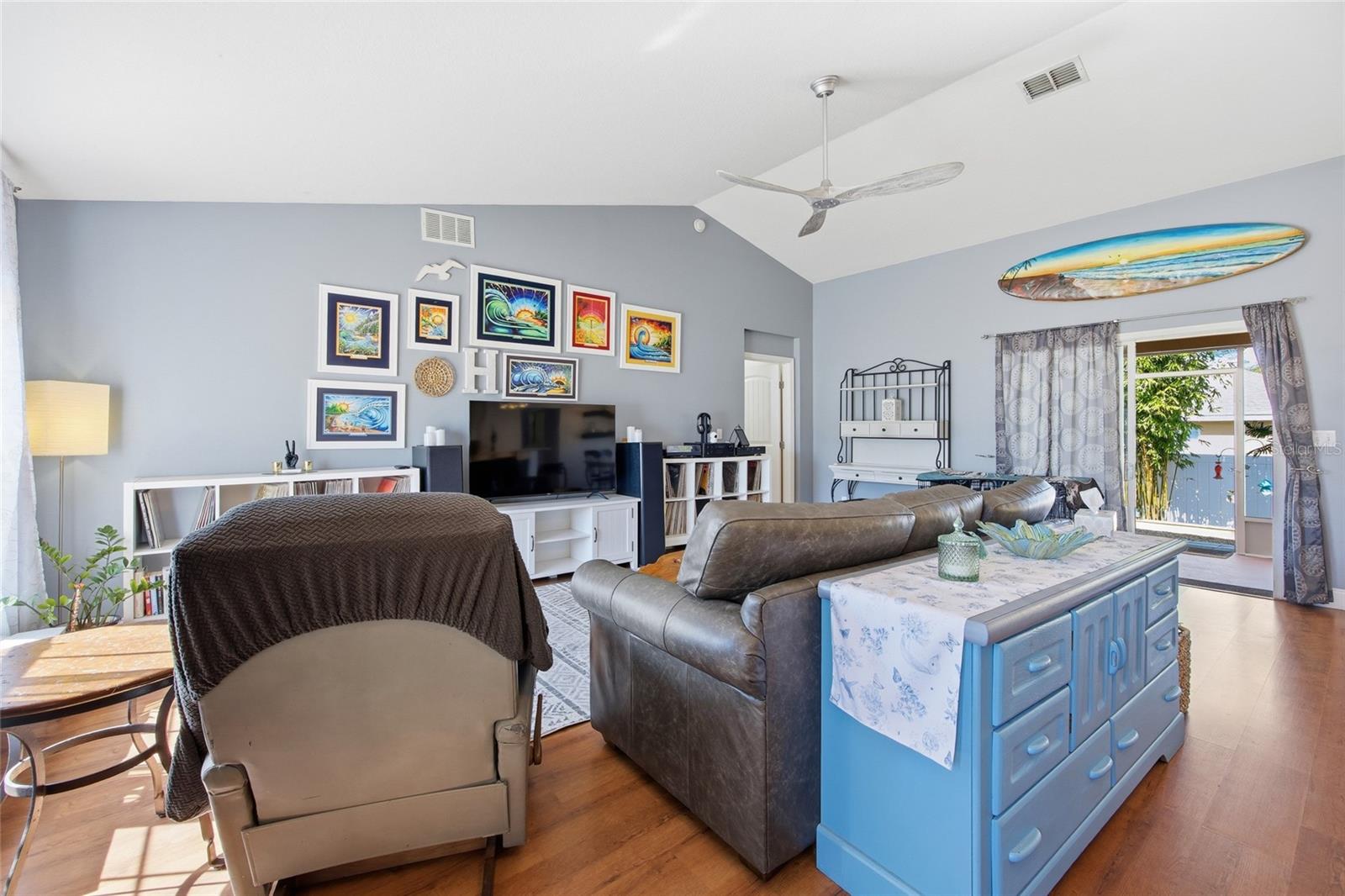 Image 6 of 43 For 13025 7th Lane