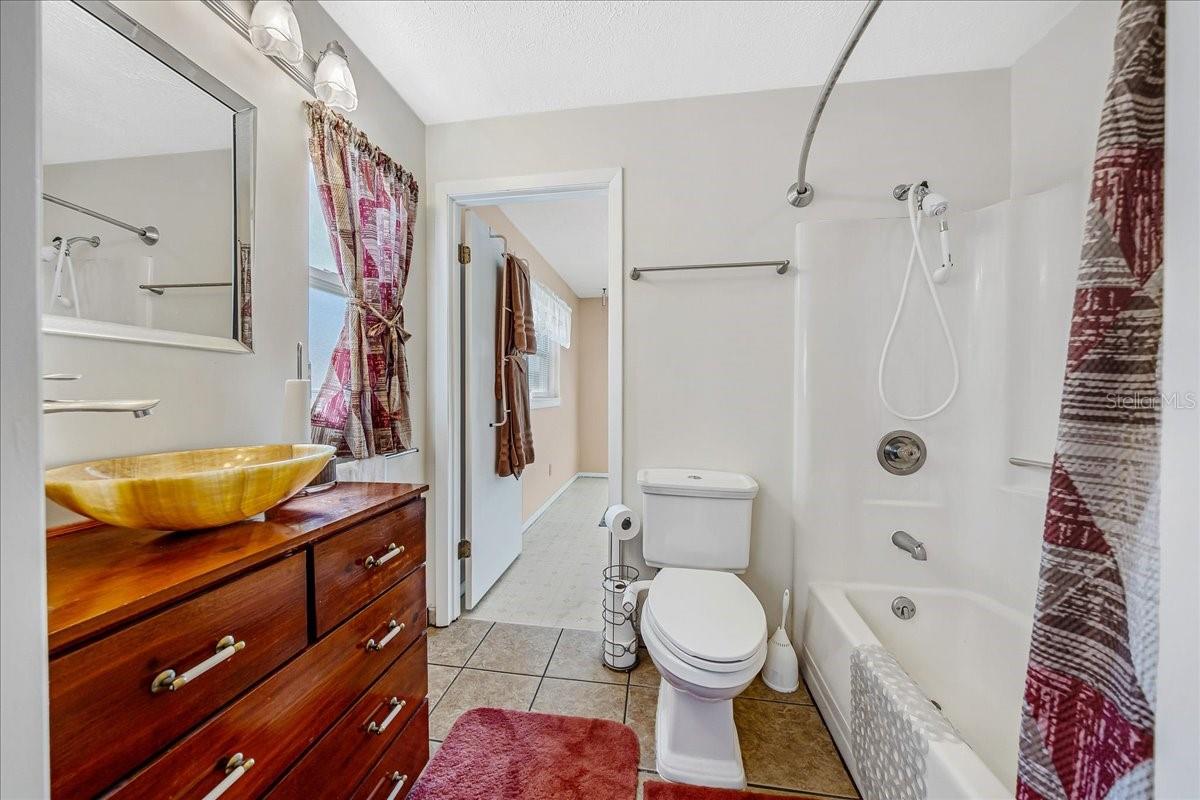 Image 27 of 48 For 650 Wacker Street