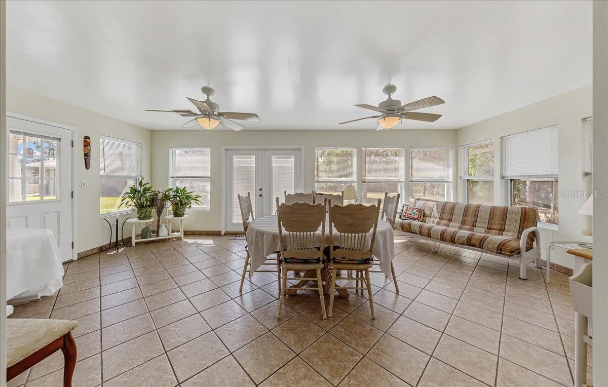 Image 9 of 48 For 650 Wacker Street