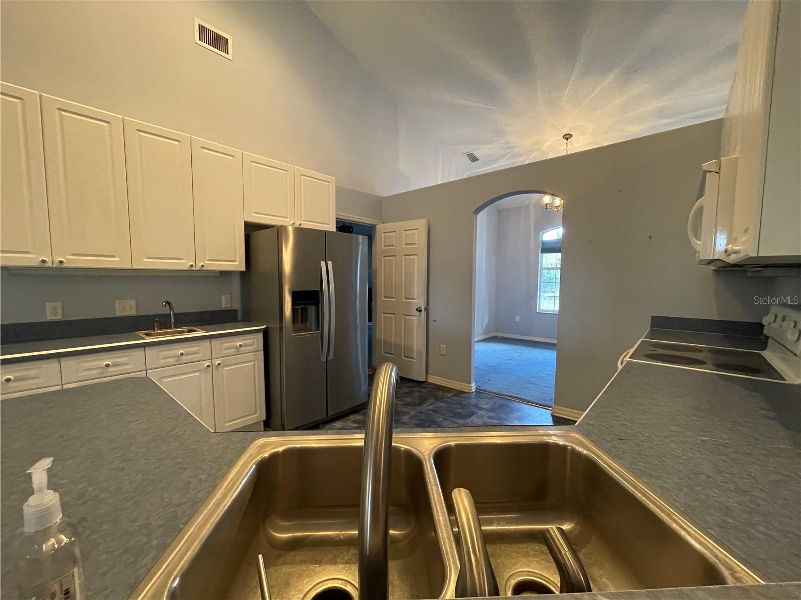 Image 15 of 49 For 19655 Spring Oak Drive