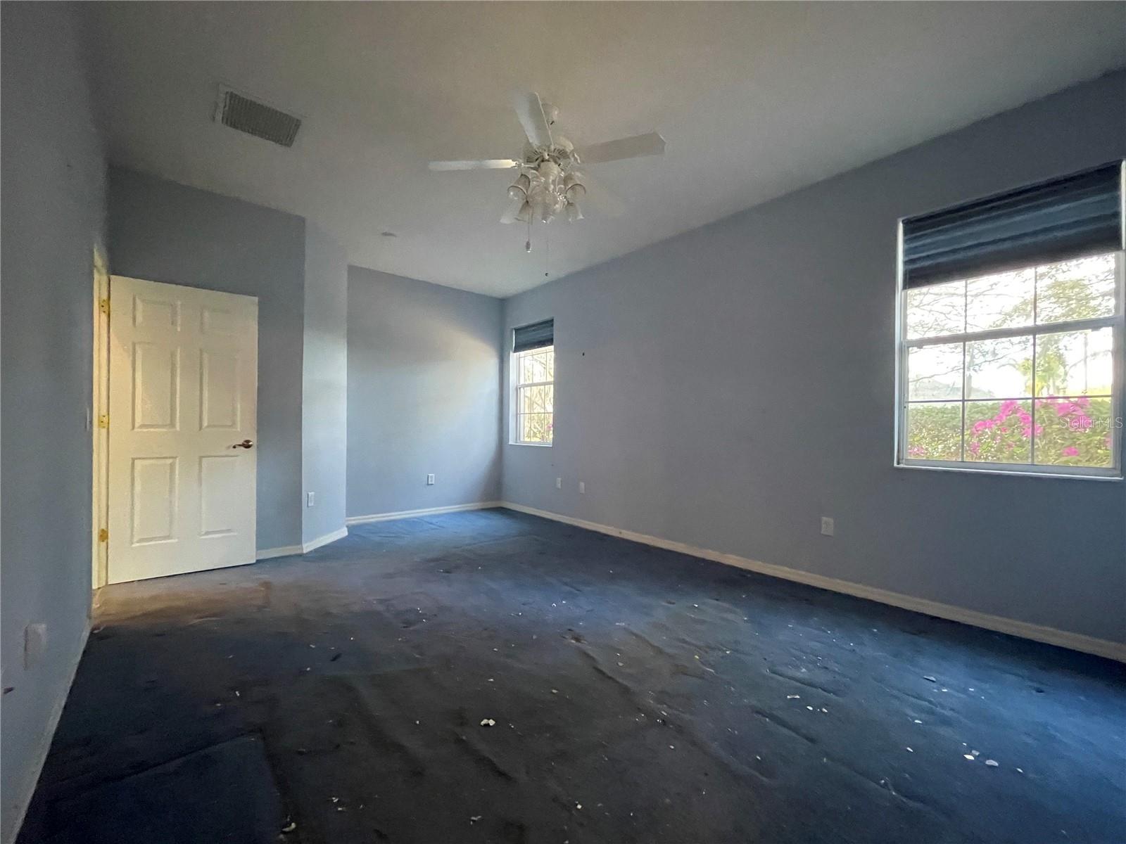 Image 24 of 49 For 19655 Spring Oak Drive