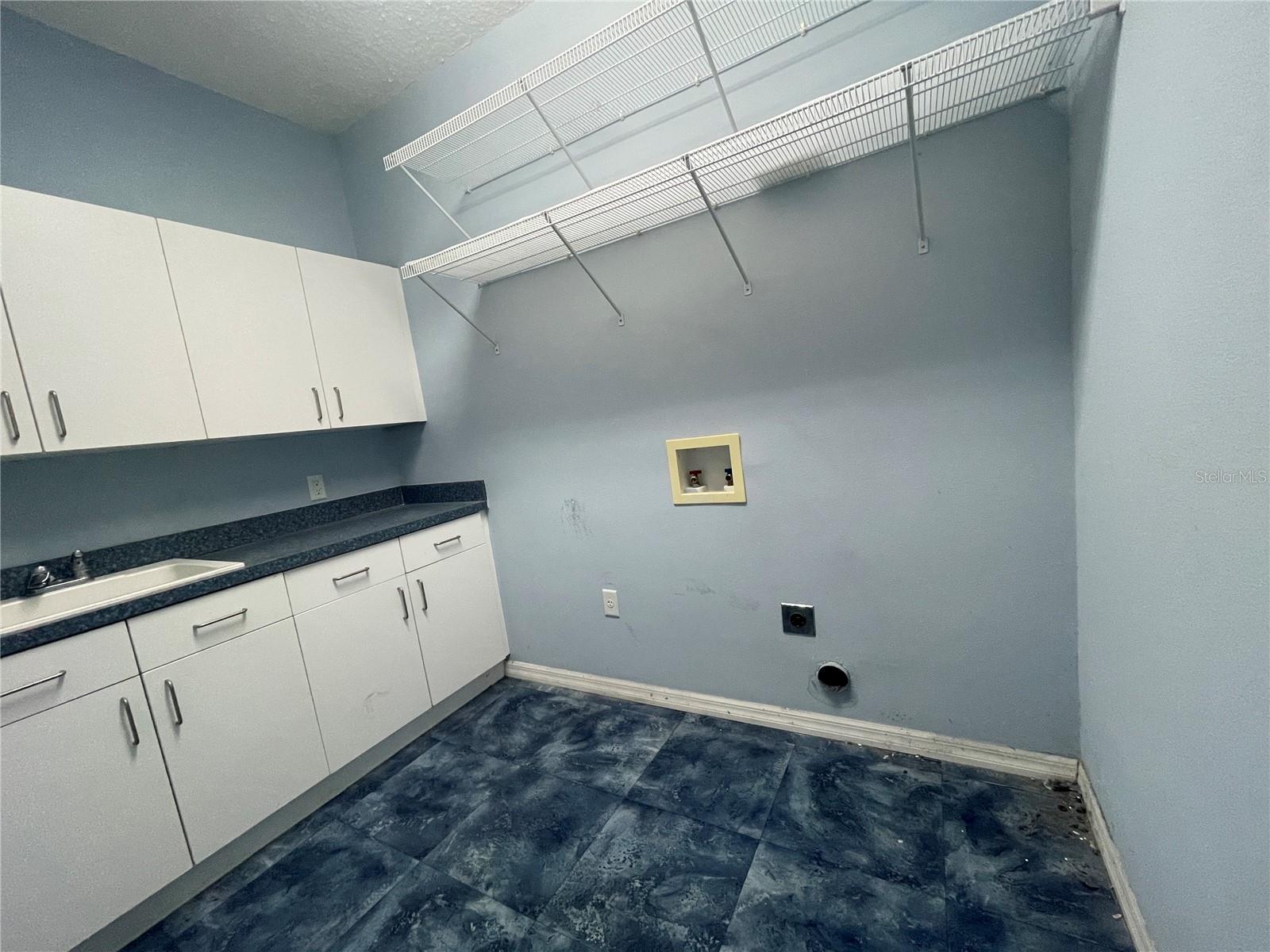 Image 33 of 49 For 19655 Spring Oak Drive