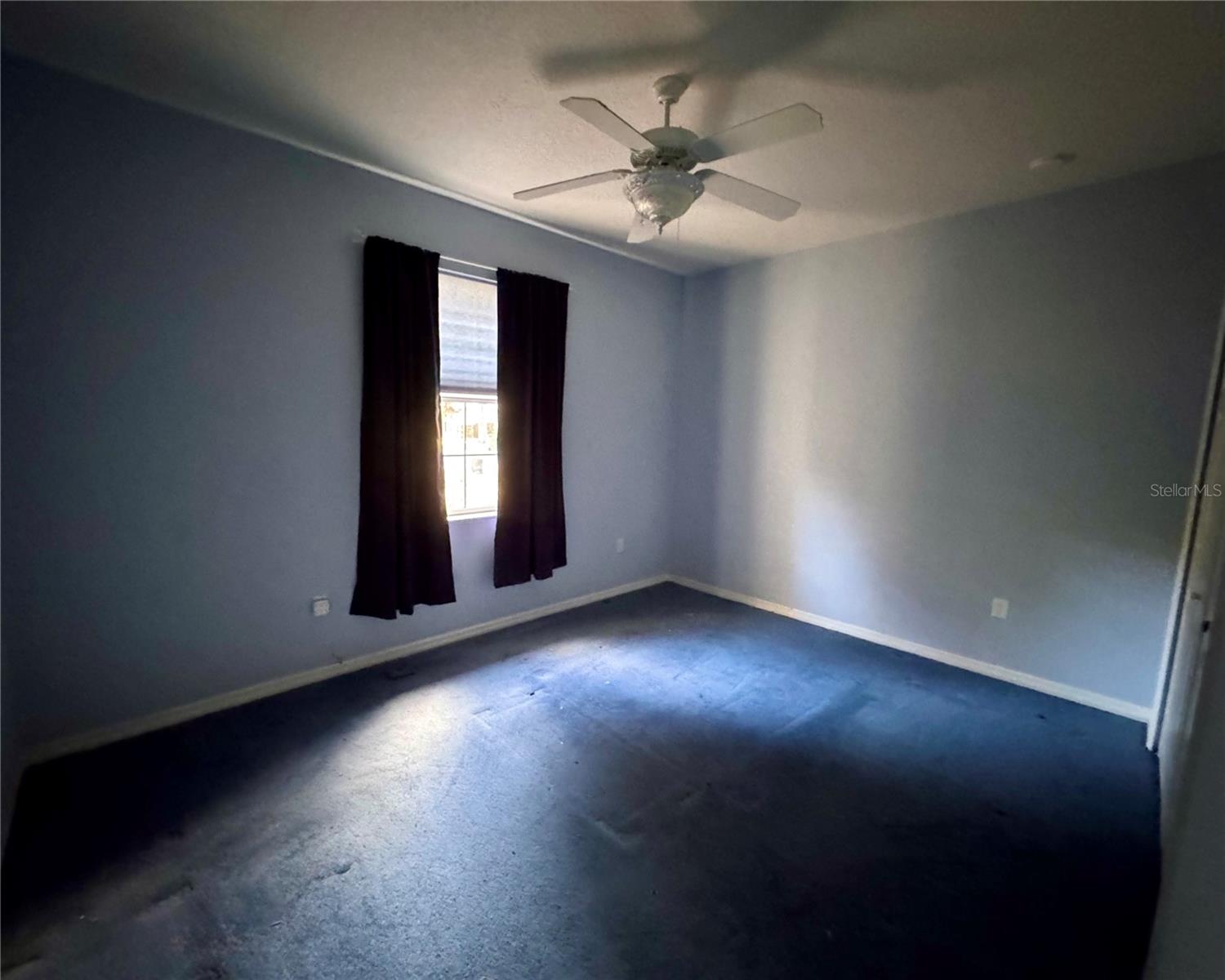 Image 37 of 49 For 19655 Spring Oak Drive