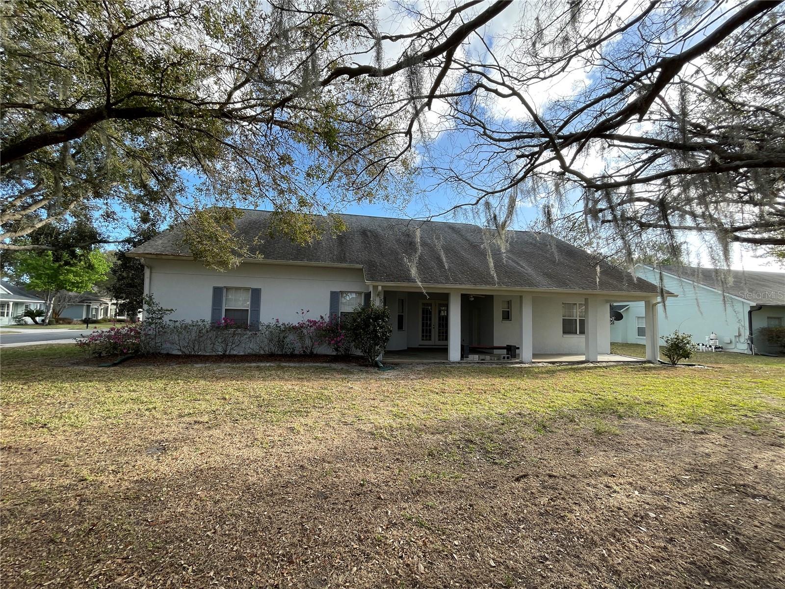 Image 4 of 49 For 19655 Spring Oak Drive