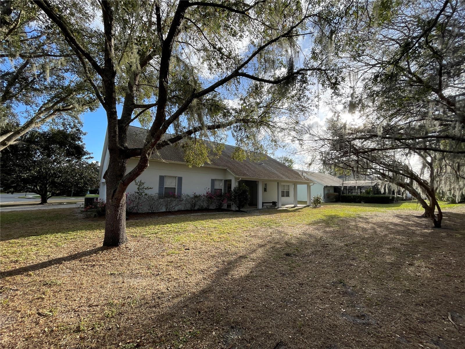 Image 5 of 49 For 19655 Spring Oak Drive