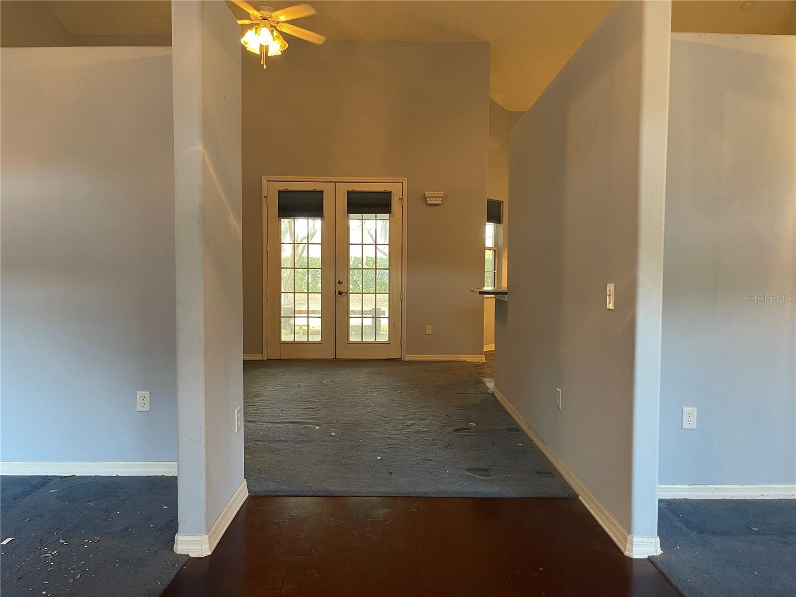 Image 9 of 49 For 19655 Spring Oak Drive