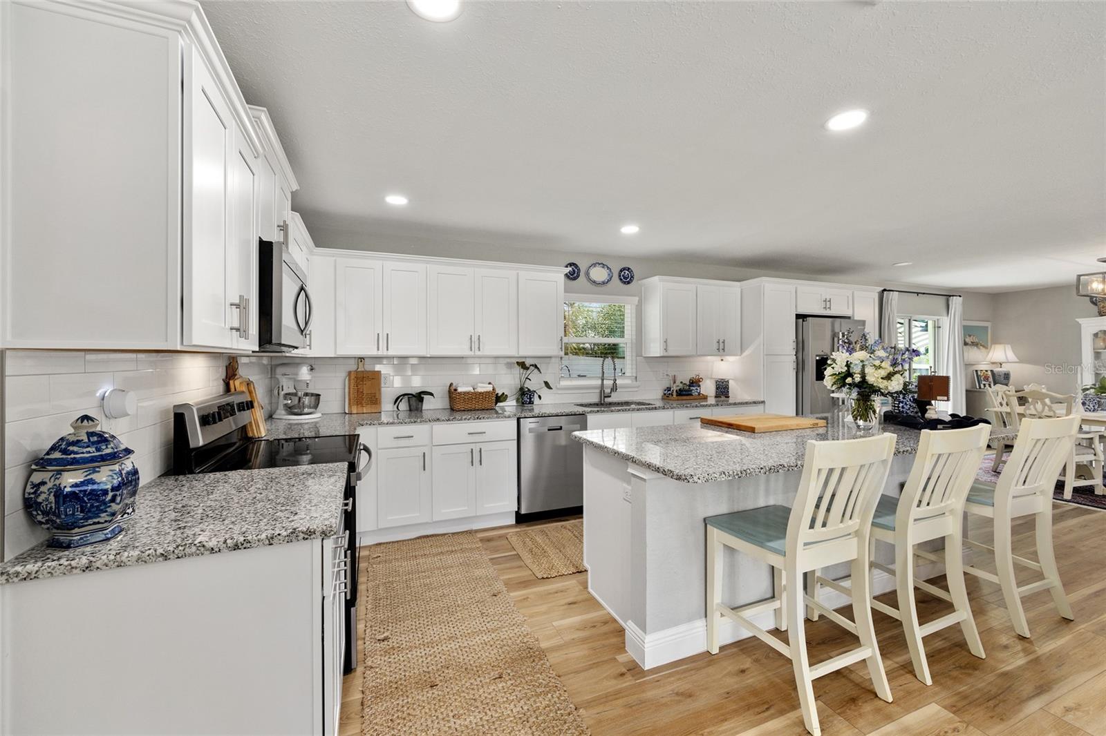 Image 12 of 42 For 723 40th Terrace