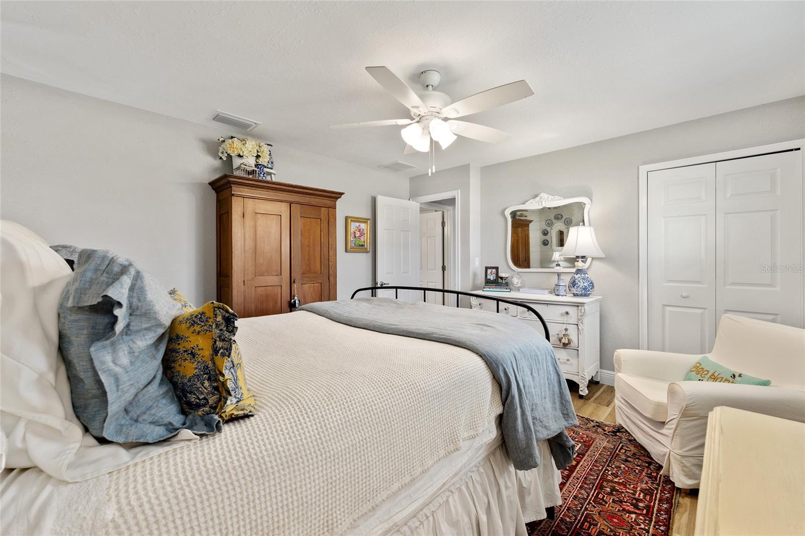 Image 17 of 42 For 723 40th Terrace